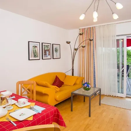 Apartment Streifinger